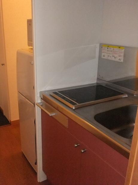 Kitchen. It comes with a two-burner electric stove ☆