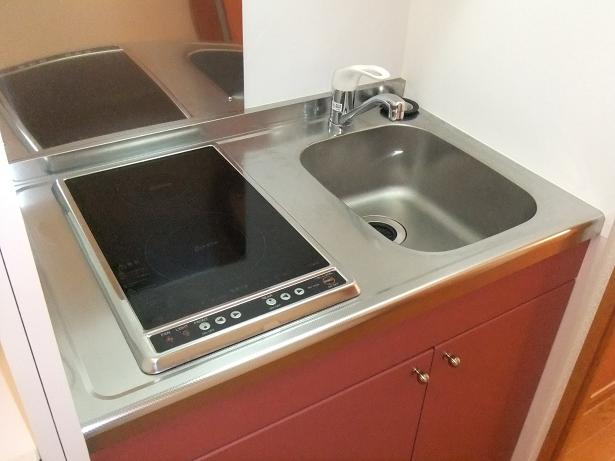 Kitchen. 2-neck is electric stove ☆