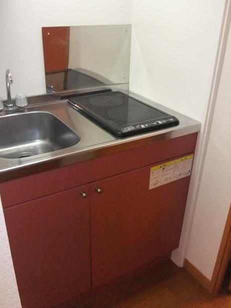 Kitchen. 2-neck with an electric stove ☆