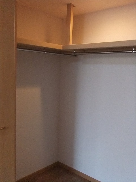 Receipt. Storage capacity is also to batch walk-in closet ☆