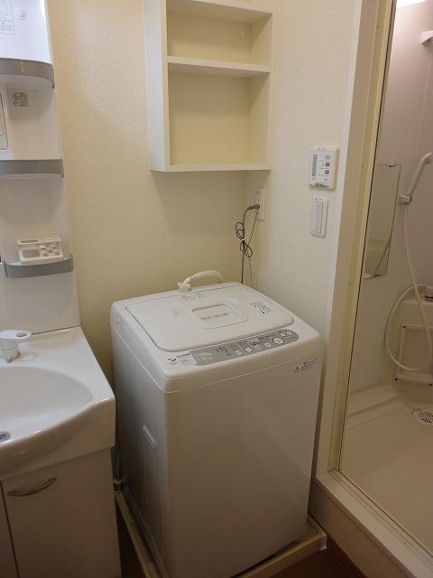 Other Equipment. Fully automatic washing machine