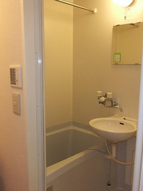 Bath. It is a bath with a bathroom ventilation dryer ☆
