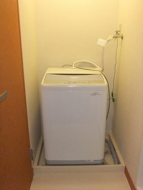 Other Equipment. Washing machine ☆