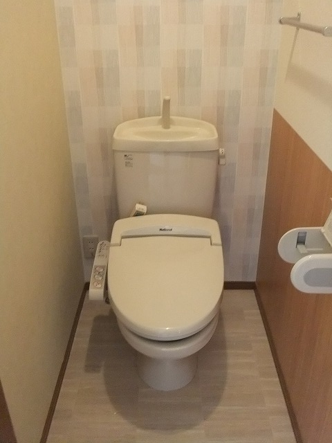 Toilet. With Washlet ☆