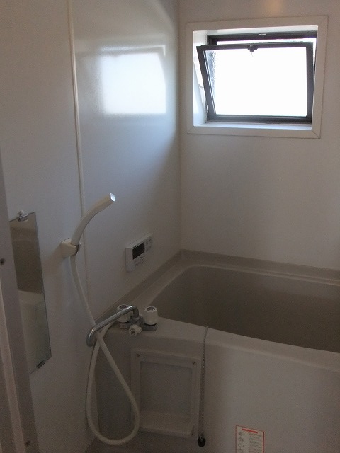 Bath. Reheating equipped ☆