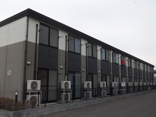 Building appearance. It is the property of the maisonette.