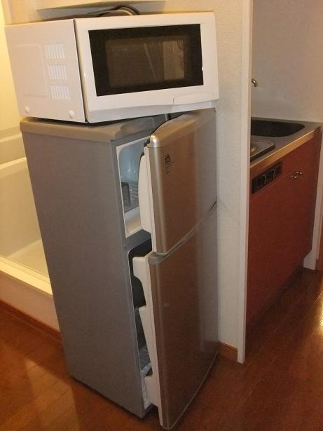 Other Equipment. Refrigerator and microwave ☆