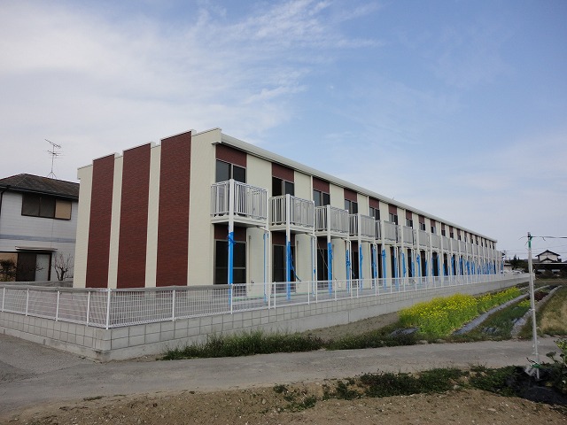 Building appearance. Apartment of maisonette ☆