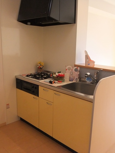 Kitchen. 2-neck with a gas stove ☆