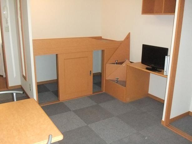 Living and room. Bottom There are existing bedding is storage space ☆