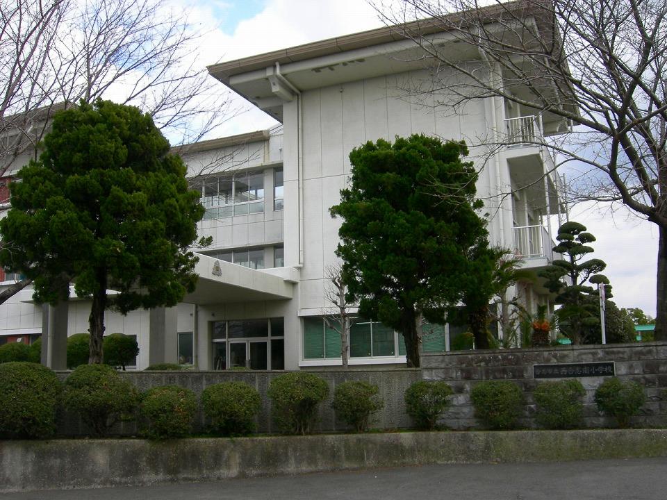Primary school. Nishigoshi to South Elementary School 1620m