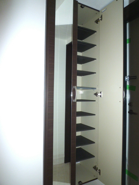 Other. Will shoe box can be stored a lot ☆