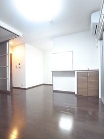 Living and room. 3-neck of the system kitchen face-to-face kitchen