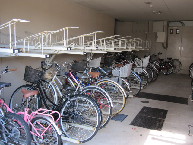 Other common areas. Maintained bicycle parking