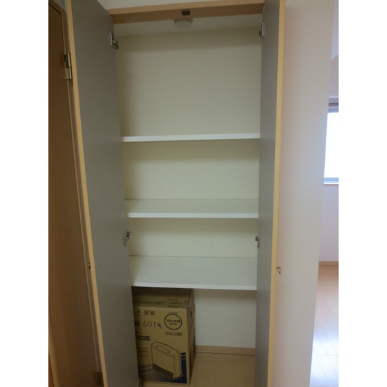 Receipt. Kitchen storage