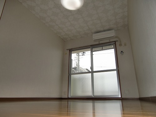 Living and room. Sunny ☆