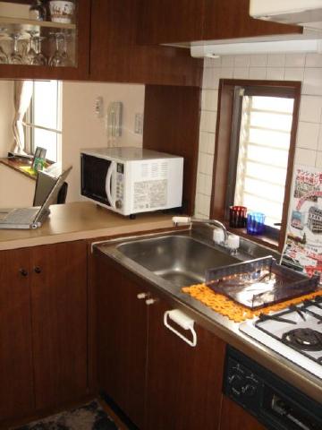 Kitchen. kitchen counter