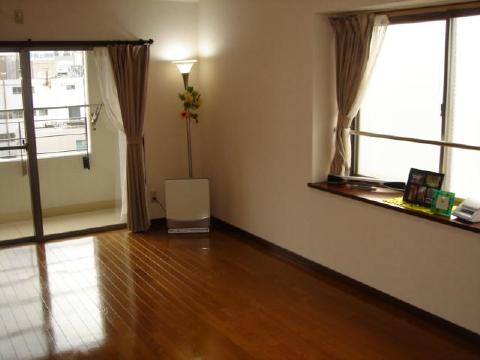 Living and room. Western style room About 10 quires spacious type