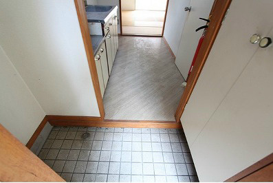 Entrance. Bright entrance ☆