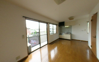 Living and room. Flooring Veranda on the south side Closet equipped