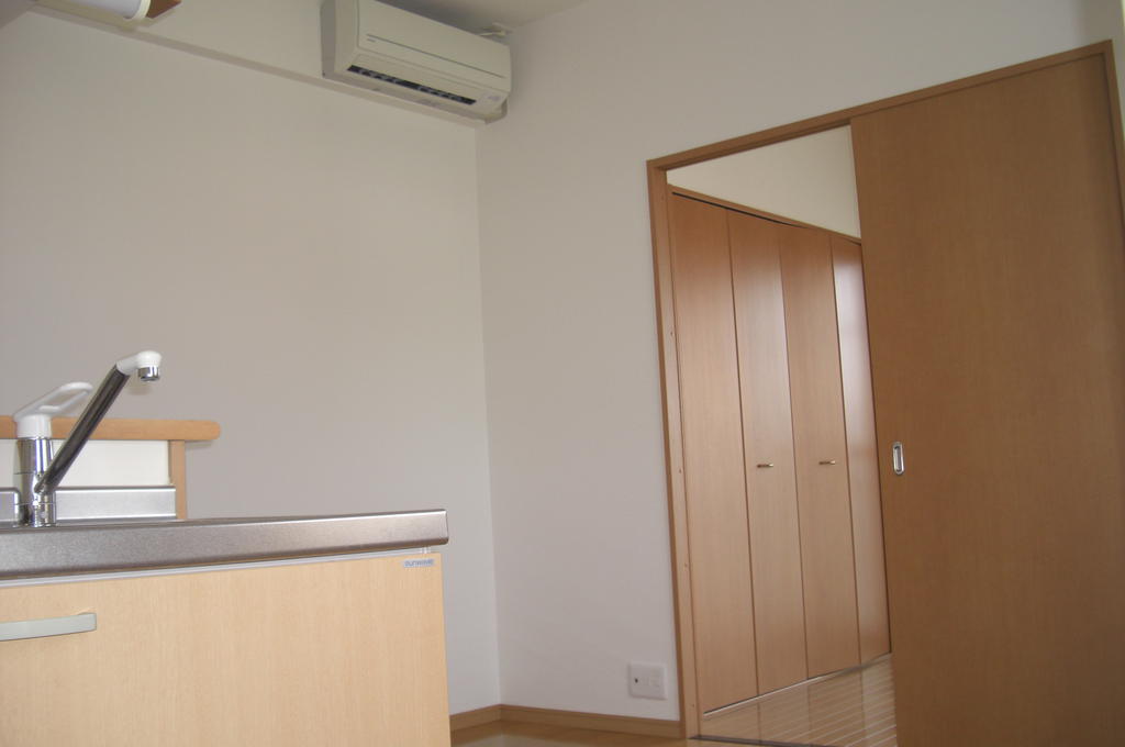 Living and room. Air-conditioned!