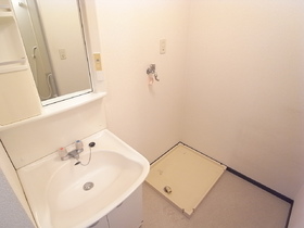 Washroom. Wash basin ・ Washing machine in the room