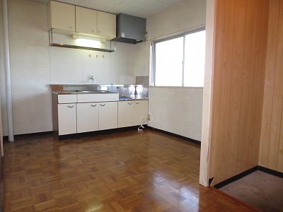 Living and room. It is a DK of spread