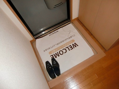 Entrance. It is bright and spacious entrance ☆