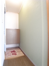 Entrance. Accent Cross