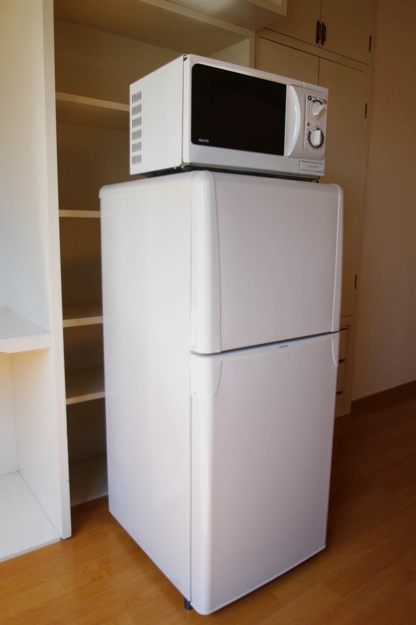 Other. Also acceptable consumer electronics with the contract! Bed and lighting, It attaches also IH stove