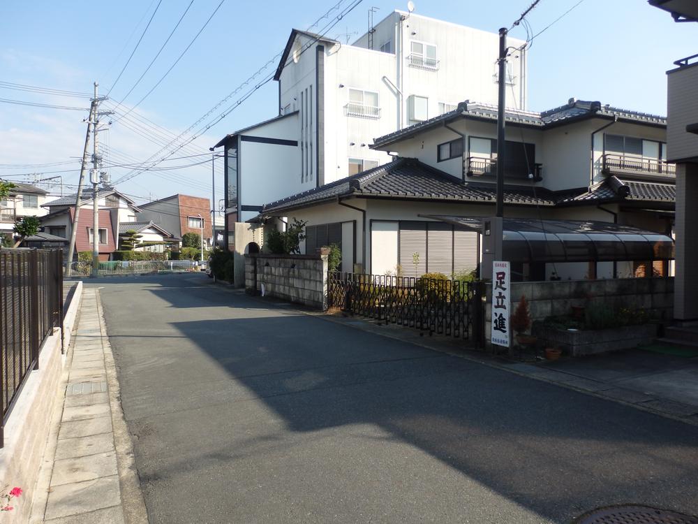 Local appearance photo. Local (12 May 2013) Shooting