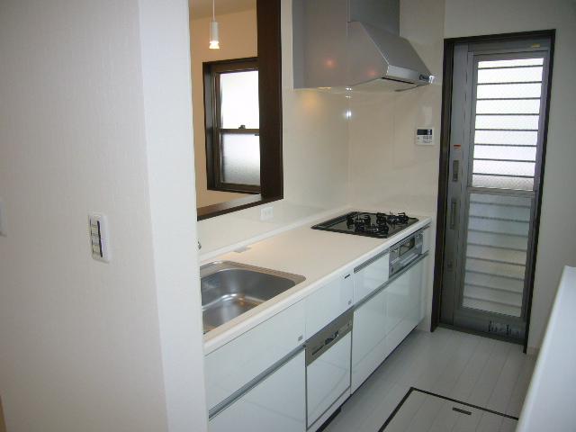 Kitchen. With dishwasher