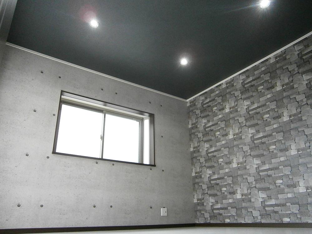 Non-living room. This room has a spacious