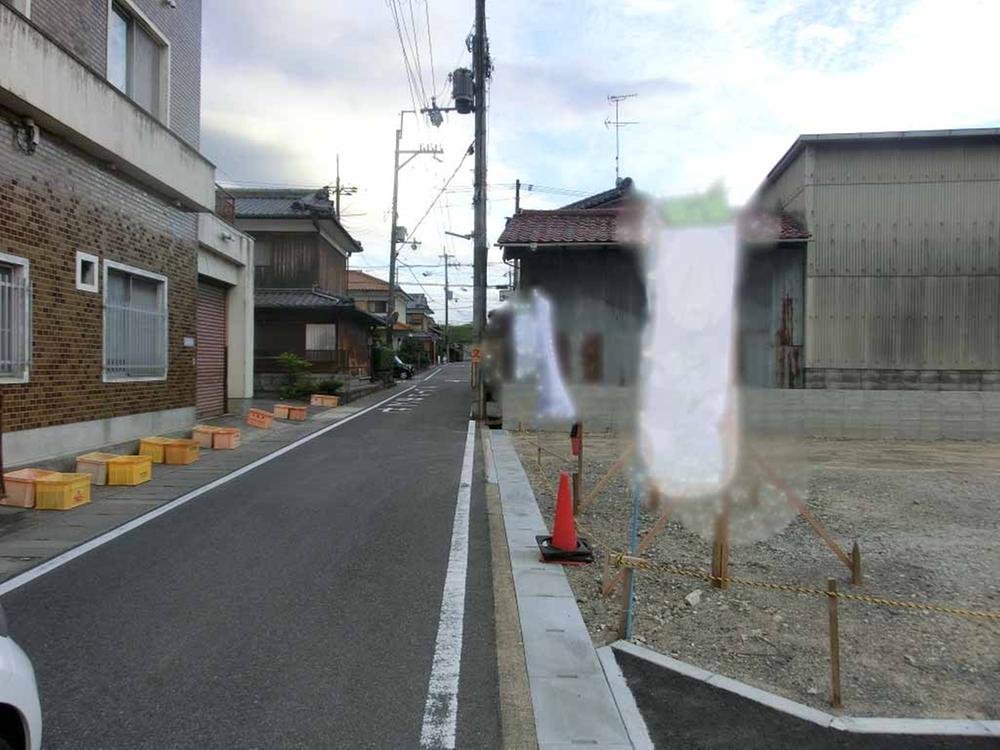 Local photos, including front road. Local (10 May 2013) Shooting