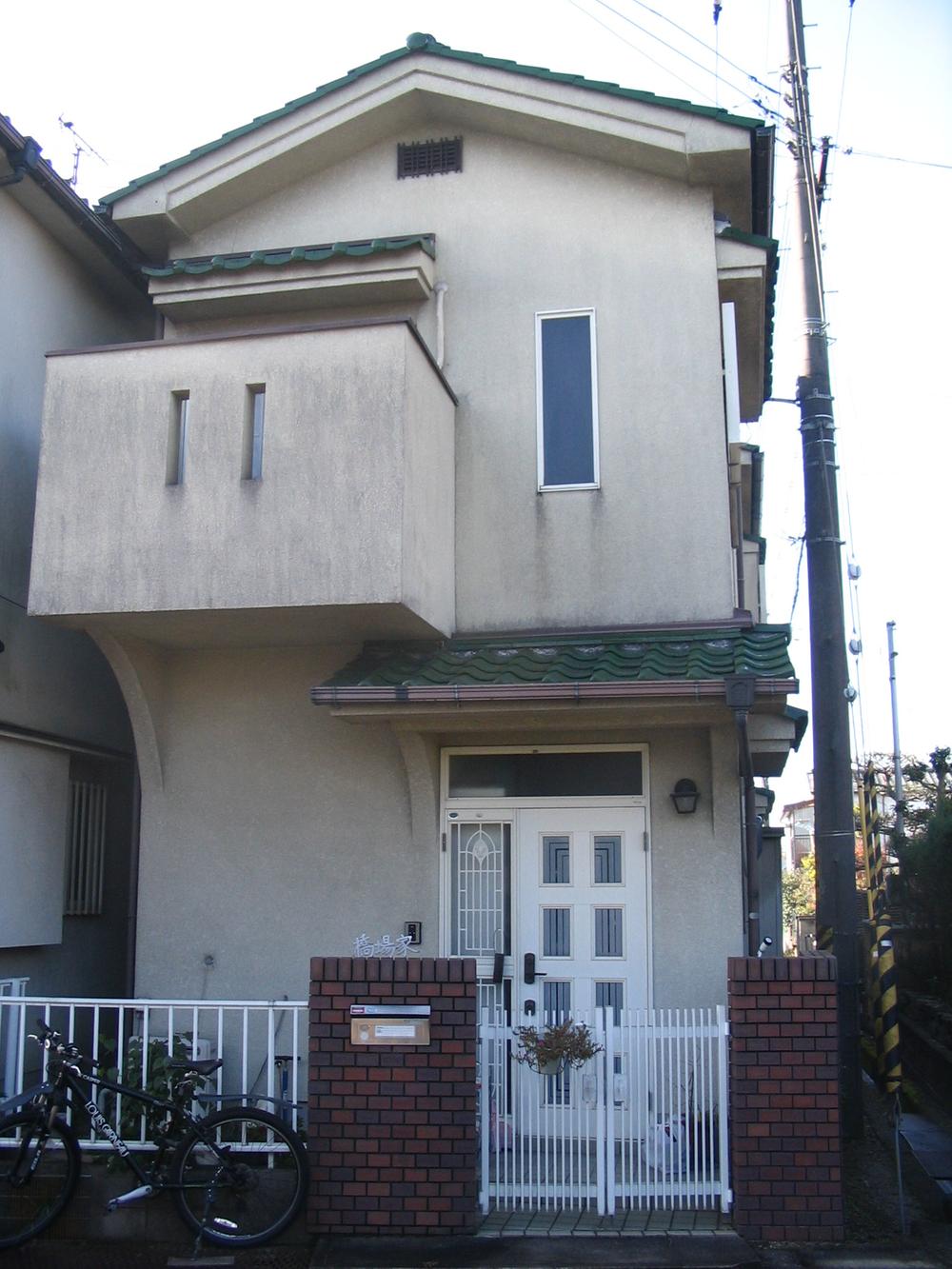 Local appearance photo. Local (12 May 2012) shooting