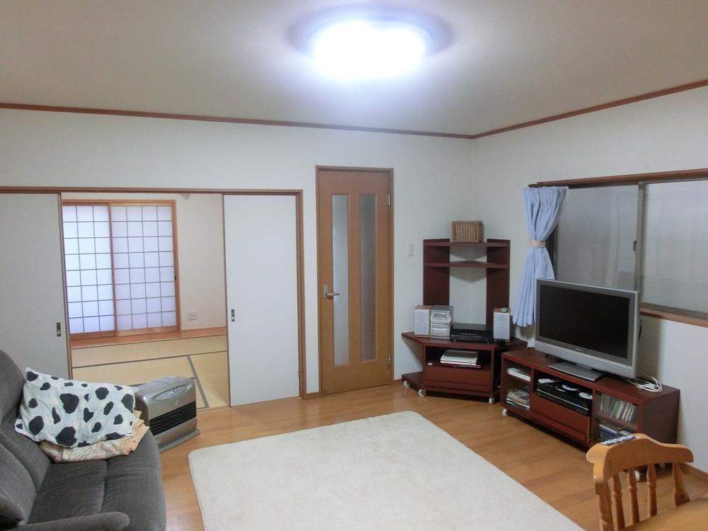 Living. There is a Japanese-style room in Tsuzukiai to 16 Pledge of living.
