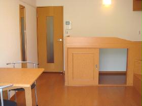 Living and room. Single is a bet type