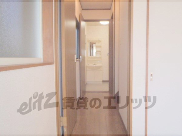 Other room space. Corridor