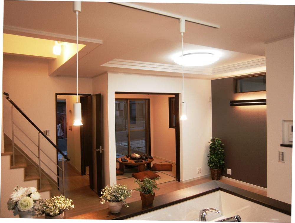 Living. Local (04 May 2013) Shooting