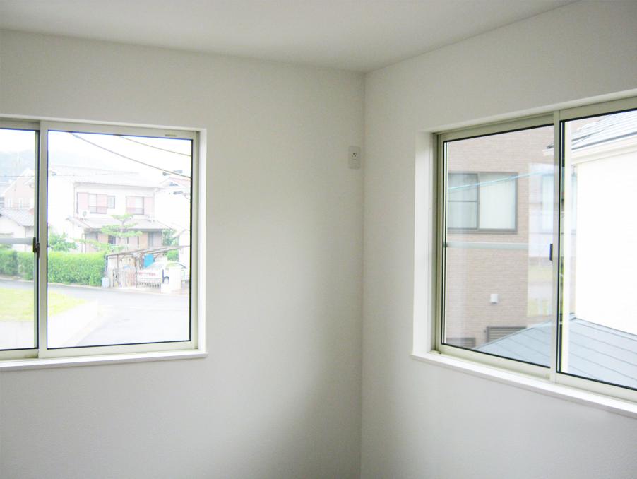 Receipt. Northwest of Western-style. (No. 6 locations)