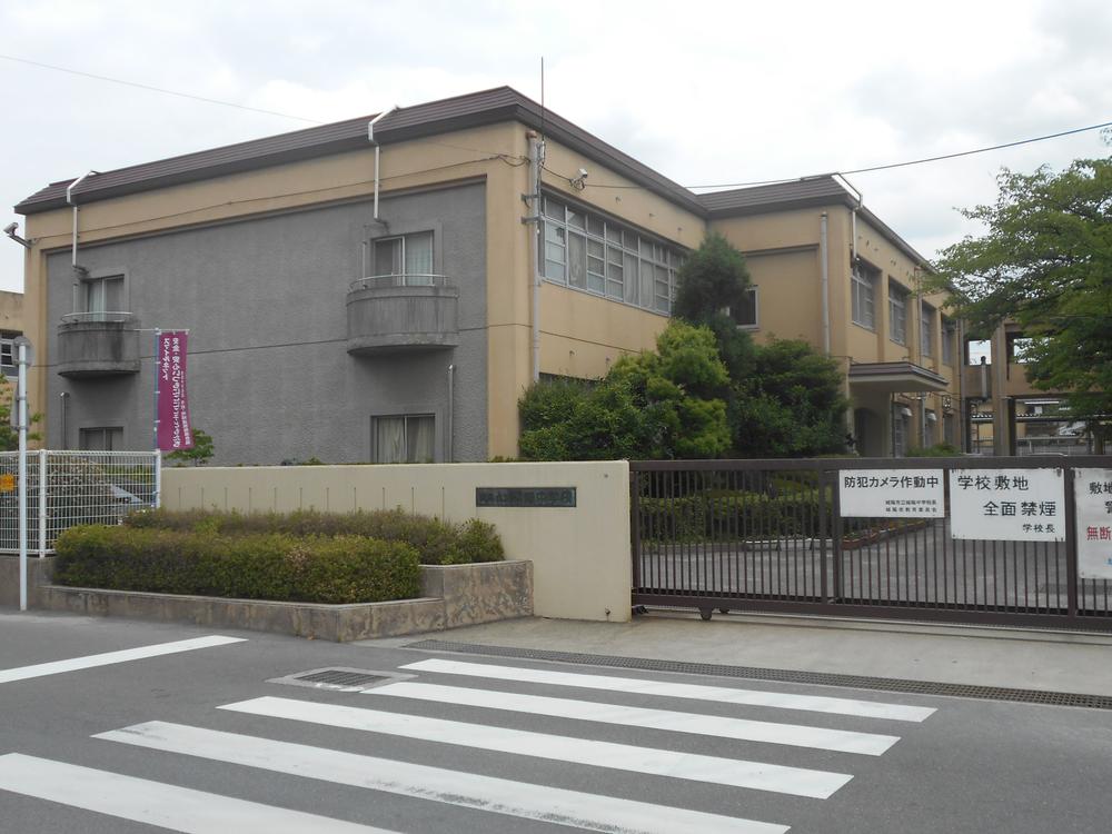 Junior high school. Joyo Municipal Chengyang until junior high school 1700m