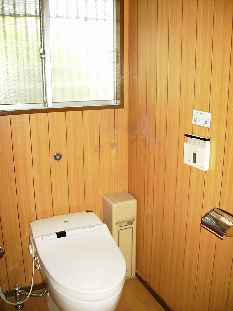 Toilet