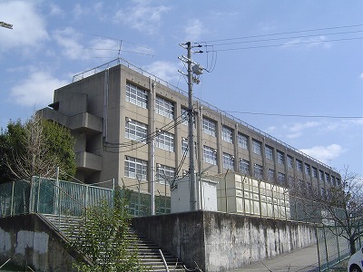 Junior high school. 560m until Yo Tojo junior high school (junior high school)