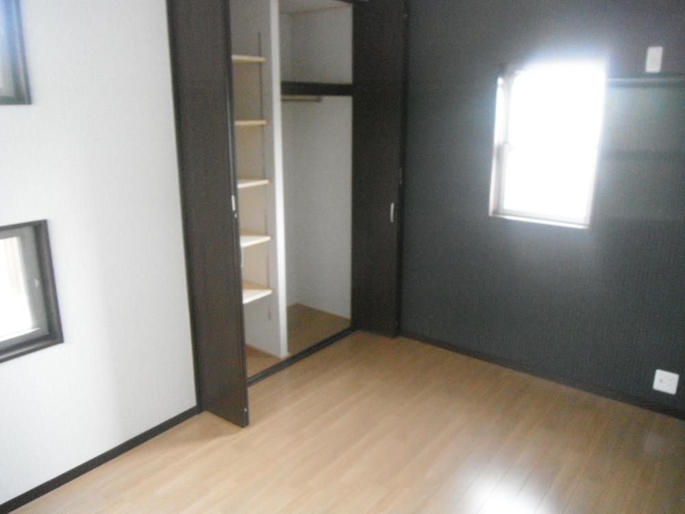 Other introspection. Indoor (September 2013) Shooting