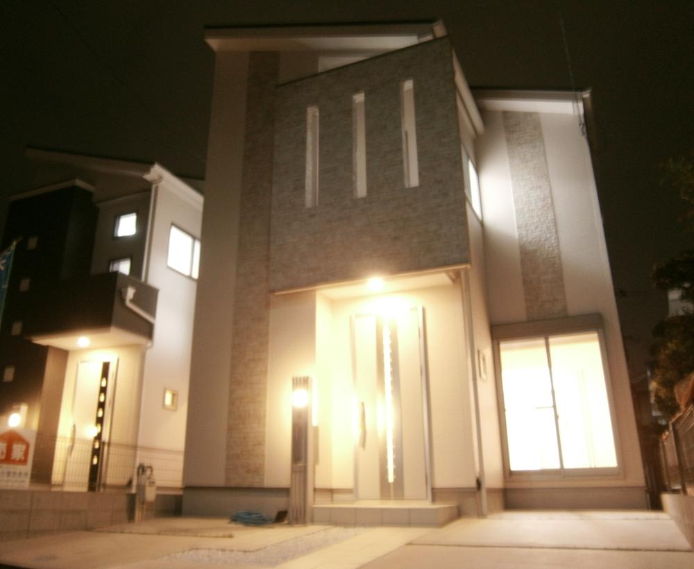 Local appearance photo. It is a quiet residential area