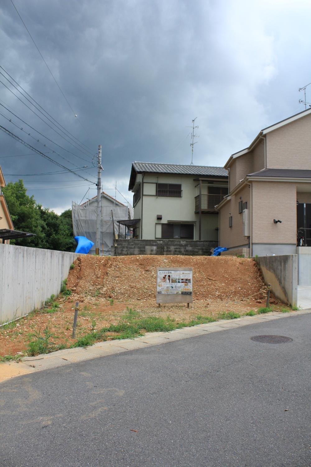 Local photos, including front road. Local (September 2013) Shooting