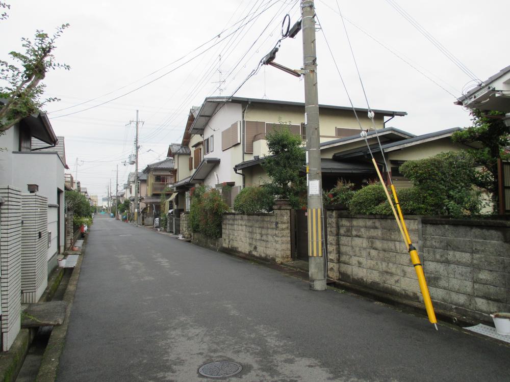 Local appearance photo. Local (11 May 2013) Shooting