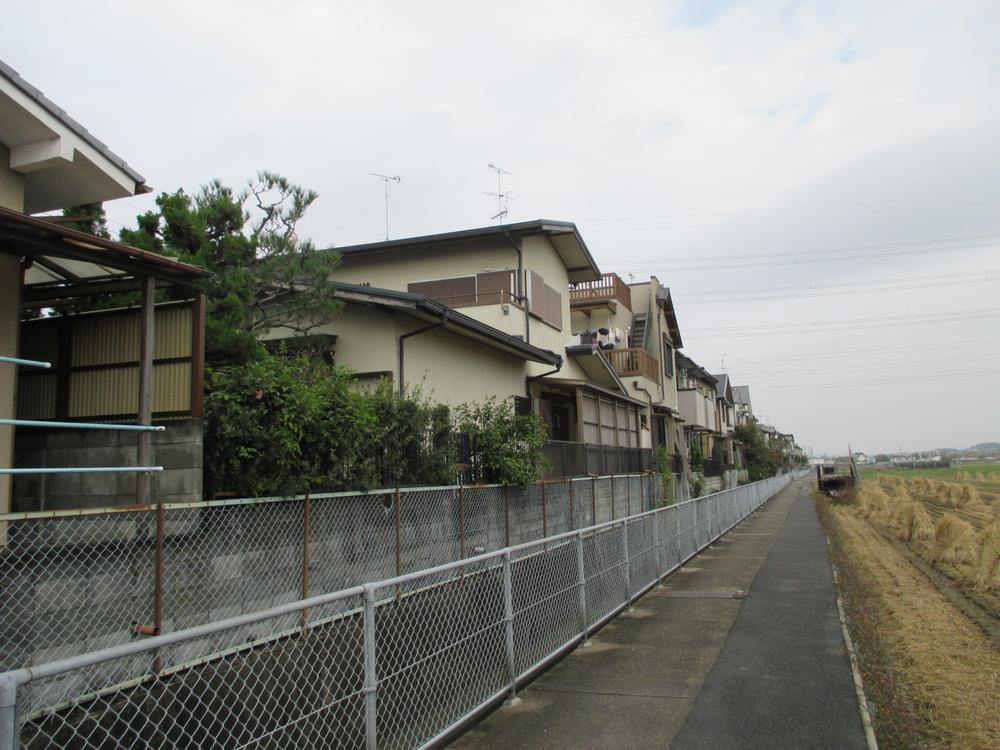 Local appearance photo. Local (11 May 2013) Shooting