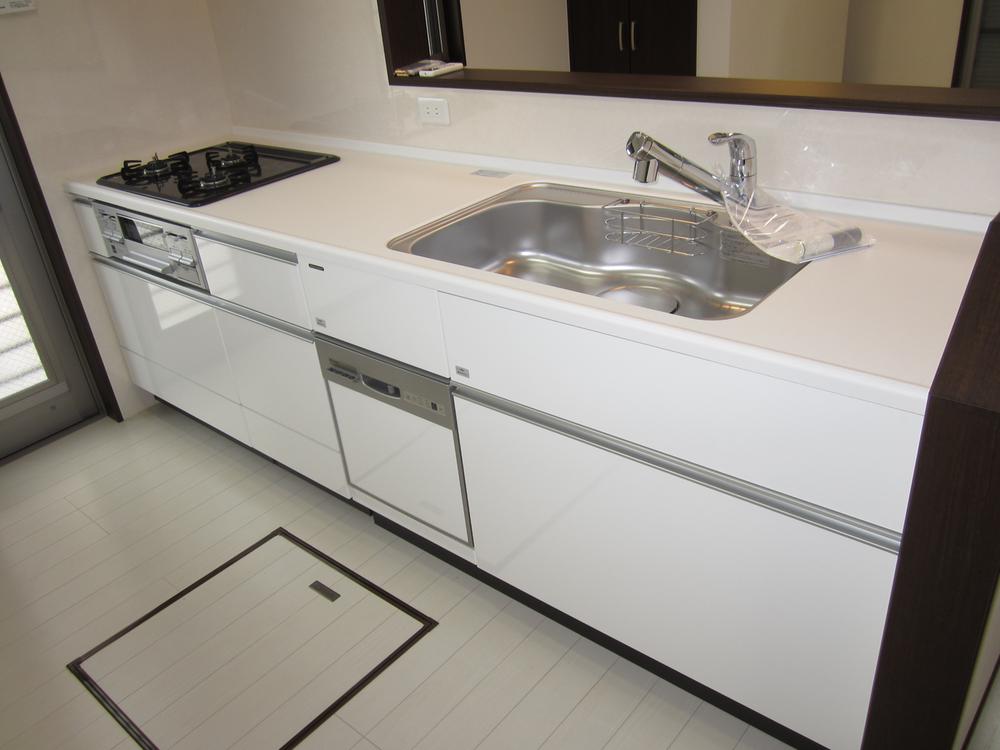 Kitchen. Indoor (July 2013) Shooting