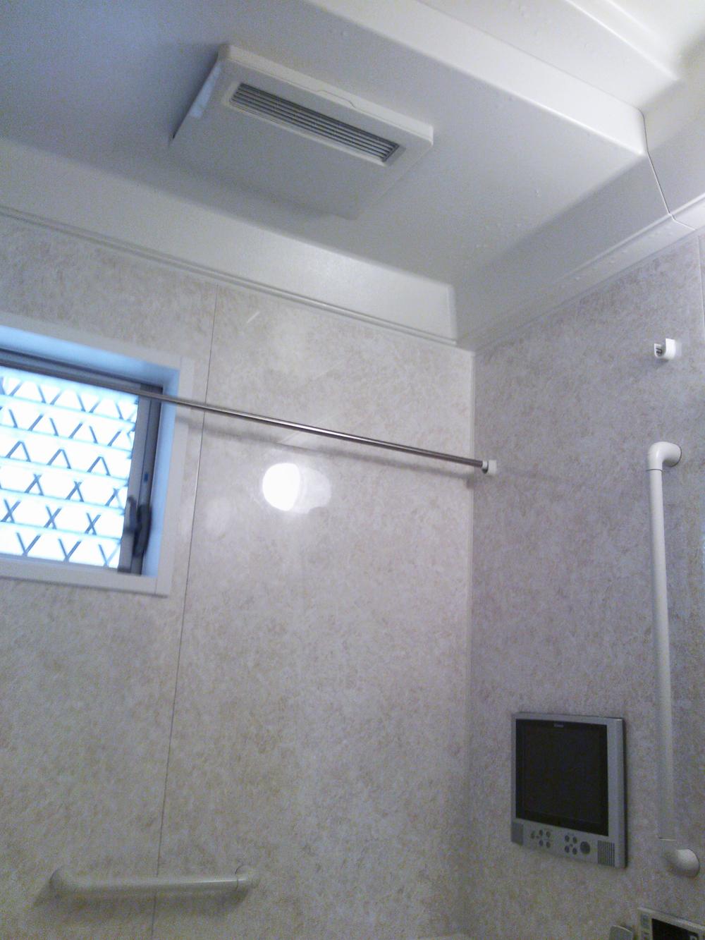 Bathroom. Mood also can refresh you on a TV equipped in the bathroom. Foot is one square meters bath can stretch or was Yu'. With drying function